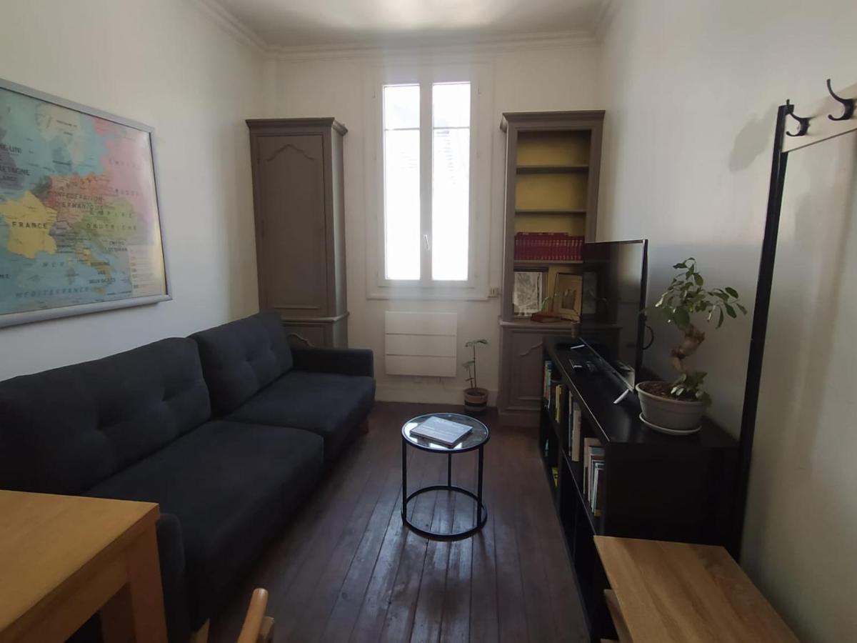 Le Nid Normand Avec Terrasse - Stationnement Facile Et Gratuit - 5 Min Seine Leilighet Deville-les-Rouen Eksteriør bilde
