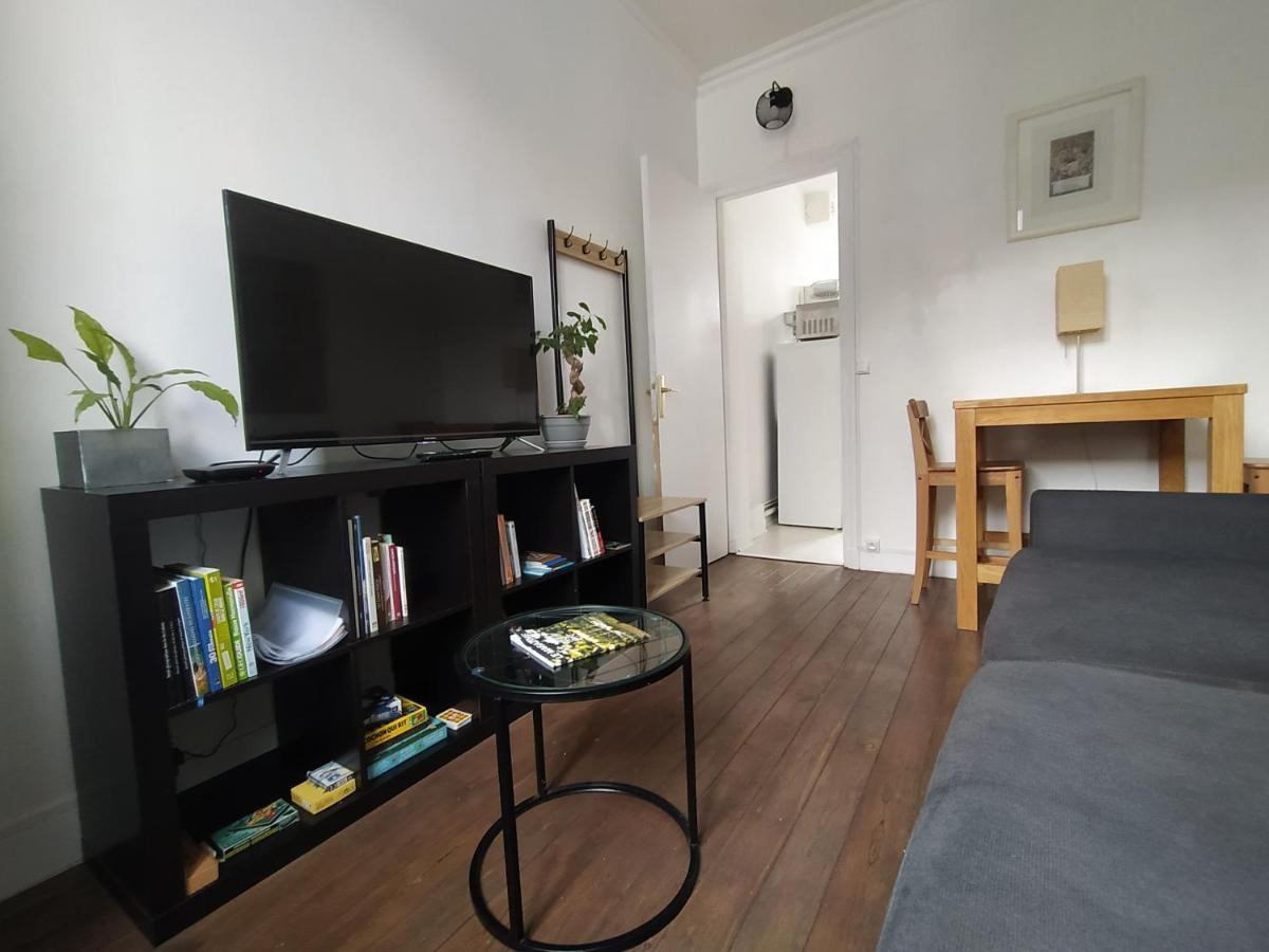 Le Nid Normand Avec Terrasse - Stationnement Facile Et Gratuit - 5 Min Seine Leilighet Deville-les-Rouen Eksteriør bilde